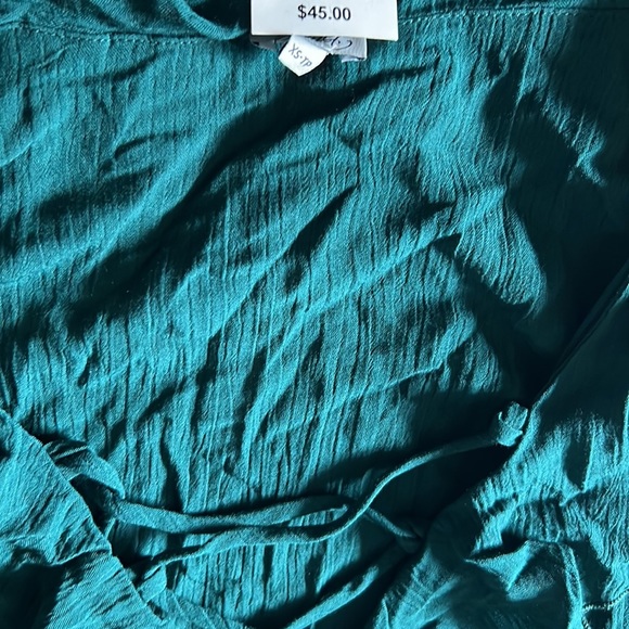 Xs super cute summer top. Just need a little ironing love - Picture 3 of 3